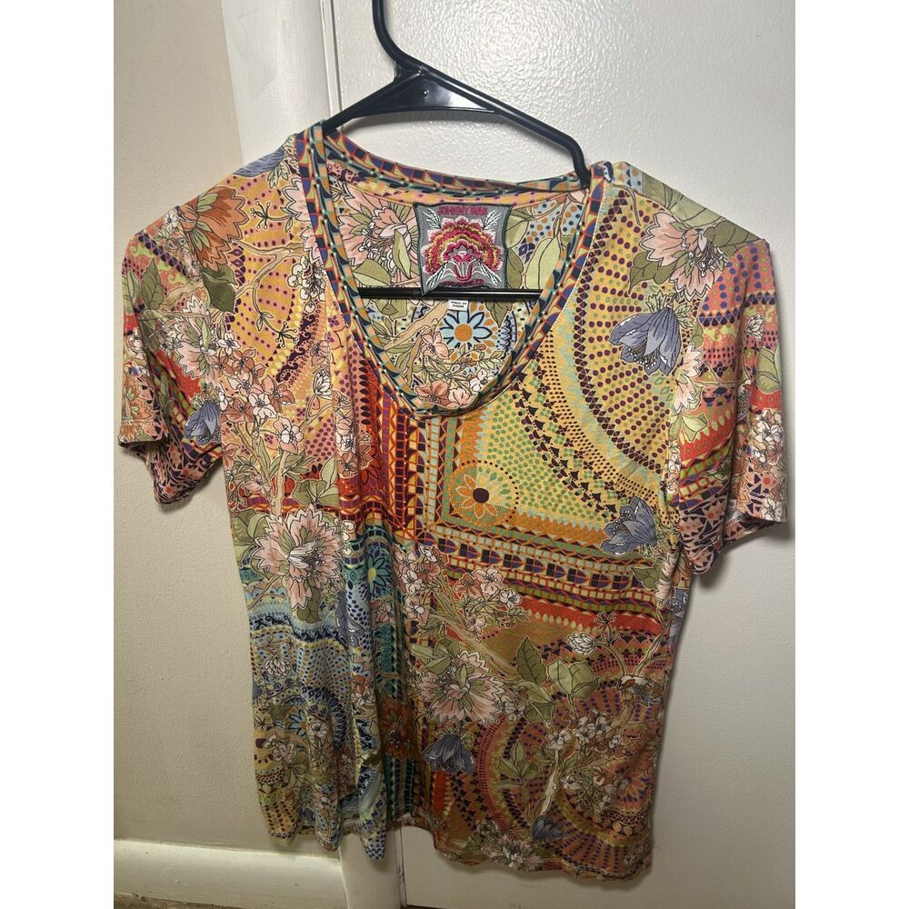 Johnny Was XS Floral Geometric Patchwork V-Neck Tee Rayon Spandex Whimsigoth